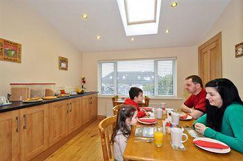 Amber Lodge Budget Accommodation גלוואיי מראה חיצוני תמונה