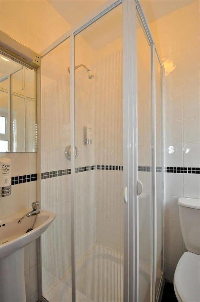 Amber Lodge Budget Accommodation גלוואיי מראה חיצוני תמונה