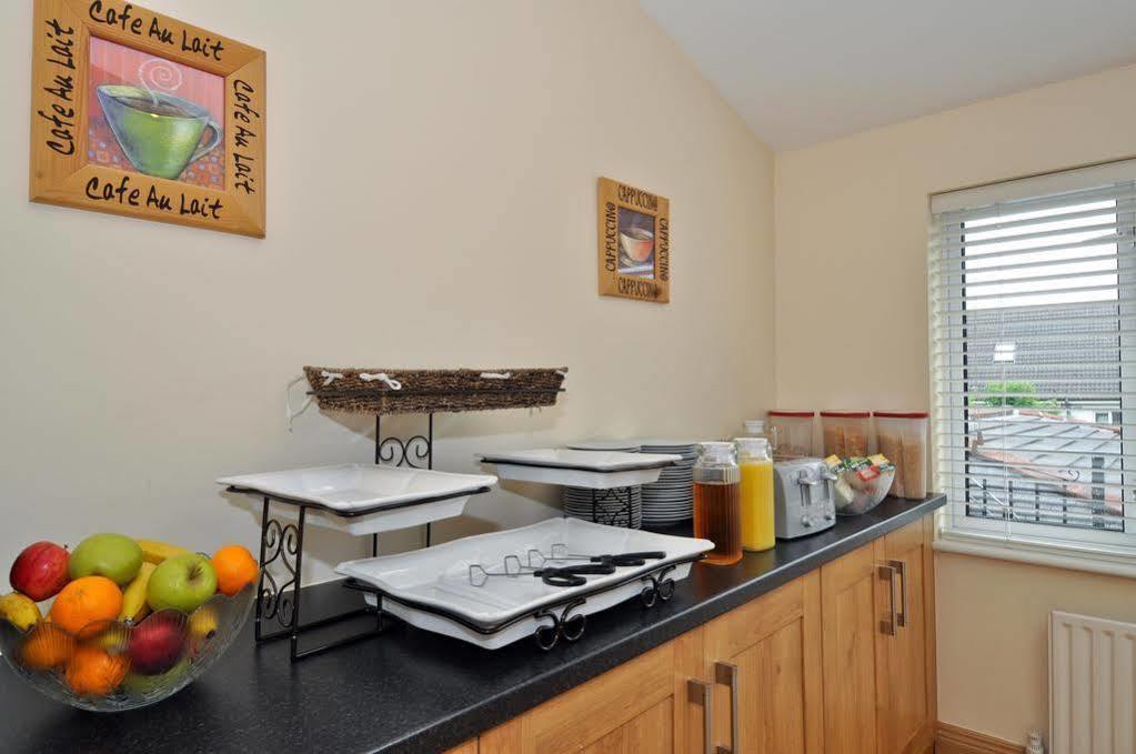 Amber Lodge Budget Accommodation גלוואיי מראה חיצוני תמונה